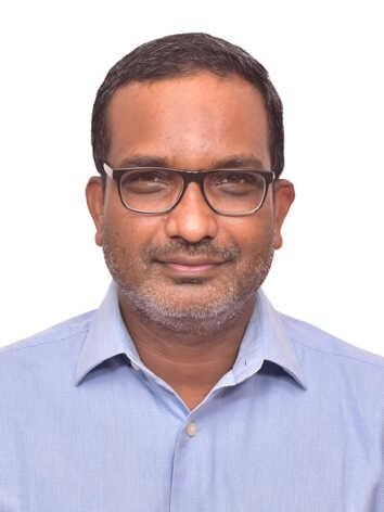 Dr Ravi Saxena